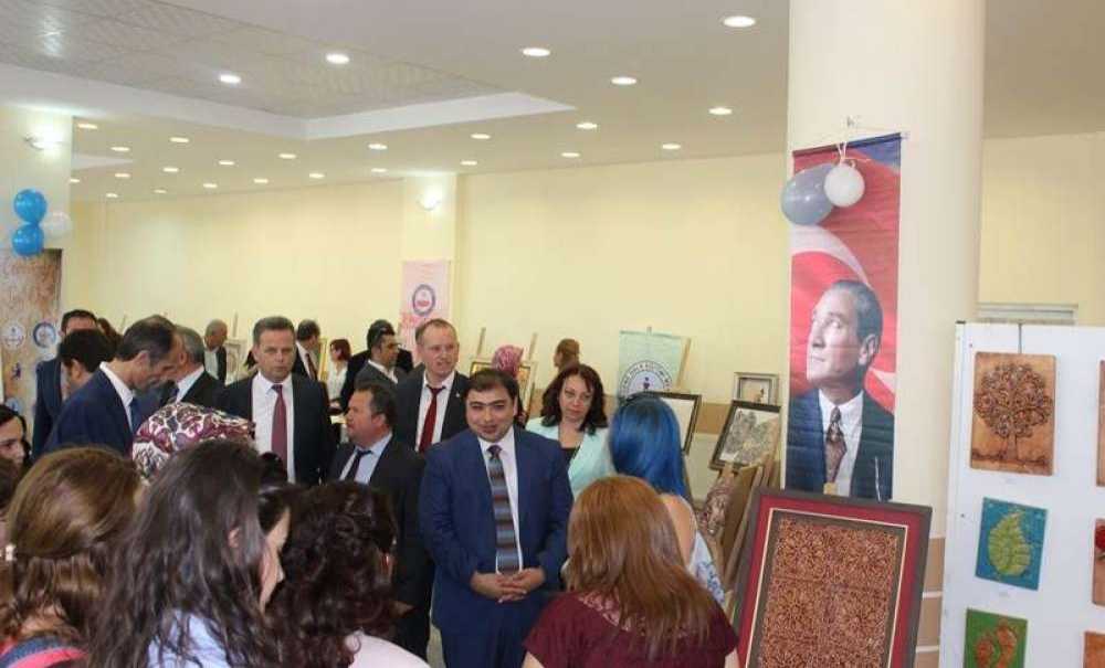 Ergene'de Çemberimde Gül Oya Sergisi Açıldı