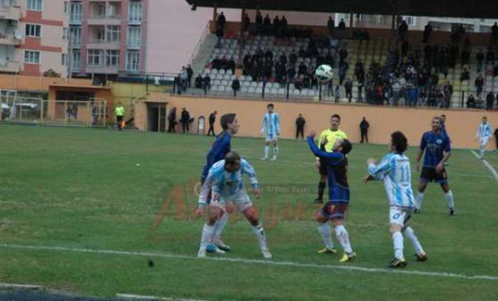 Çorlu Gençlerbirliği`nden Taraftarına Yılbaşı Hediyesi 3 – 0