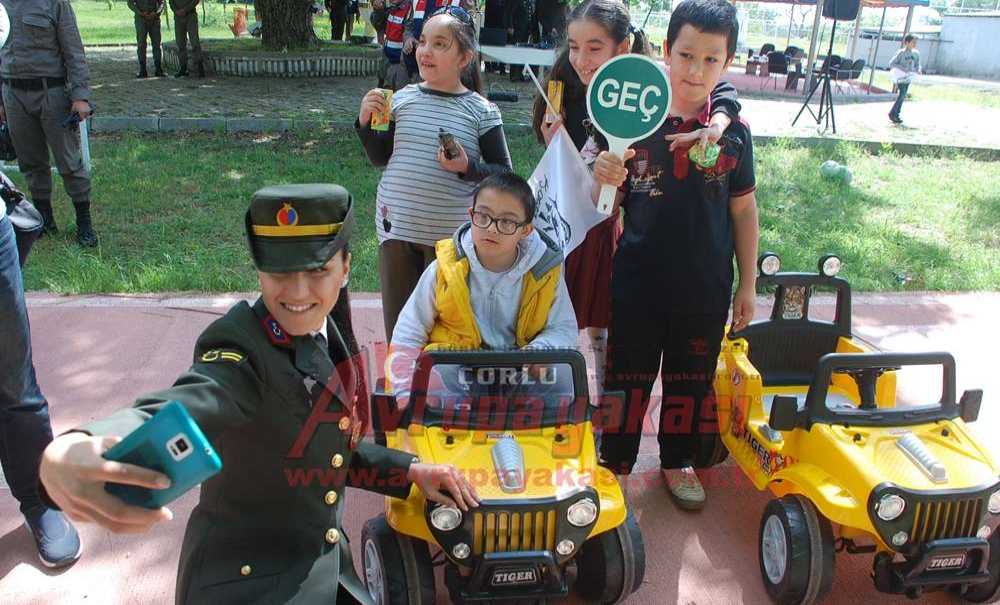 Jandarmadan Öğrencilere Trafik Eğitimi