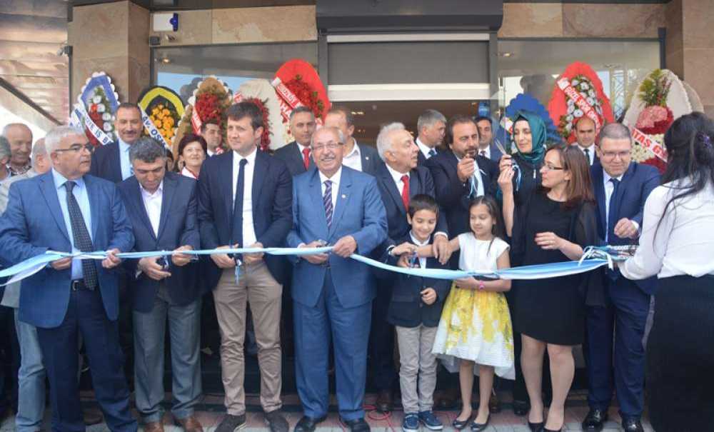 Başkan Albayrak, Çerkezköy'de Mobilya Mağazası Açılışına Katıldı