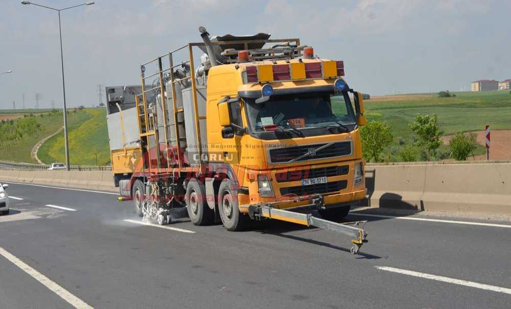 Karayolları Ekiplerinden Çevre Yoluna Bakım