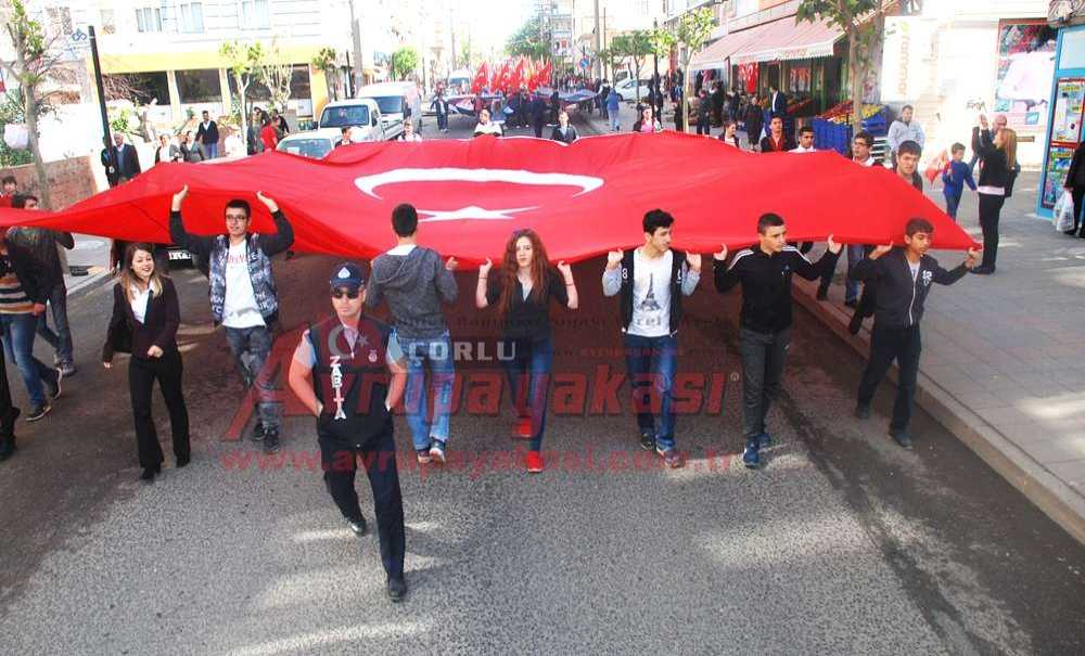 19 Mayıs'a Coşkulu Kutlama