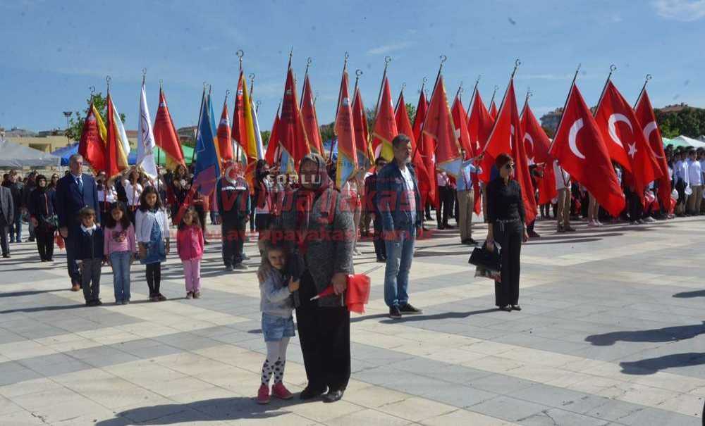 19 Mayıs'a Coşkulu Kutlama