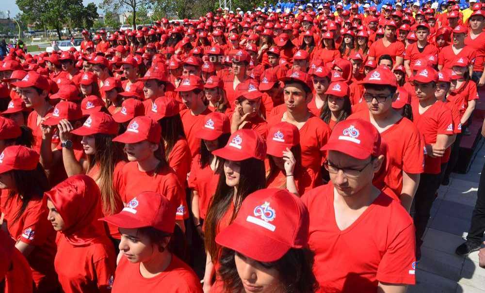 19 Mayıs'a Coşkulu Kutlama