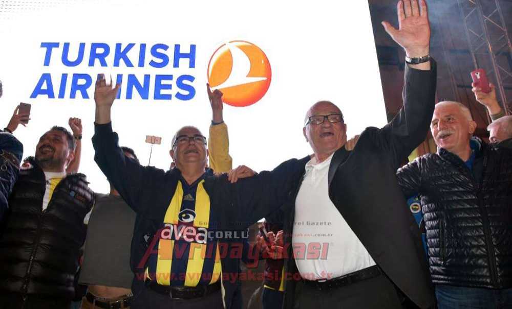 Dev Zafere Dev Ekran