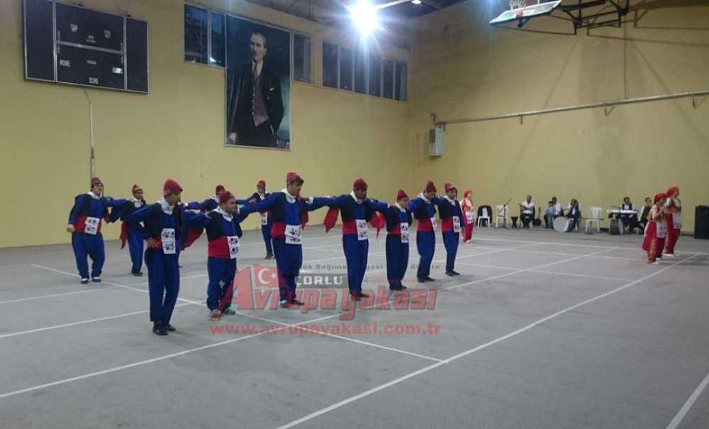 Halk Eğitimi Merkezinden Halk Oyunları Şöleni