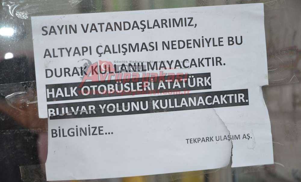 Otobüs Geçmiyor Vatandaş Bekliyor