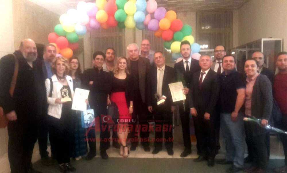 Çorlulu Tiyatrocular Festivalden Ödülle Döndü