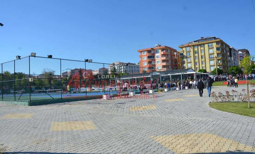 Tenis Kompleksi Ve Tenis Kafe Açıldı