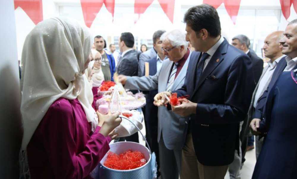 Çorlu İmam Hatip Ortaokulu'ndan Yılsonu Programı