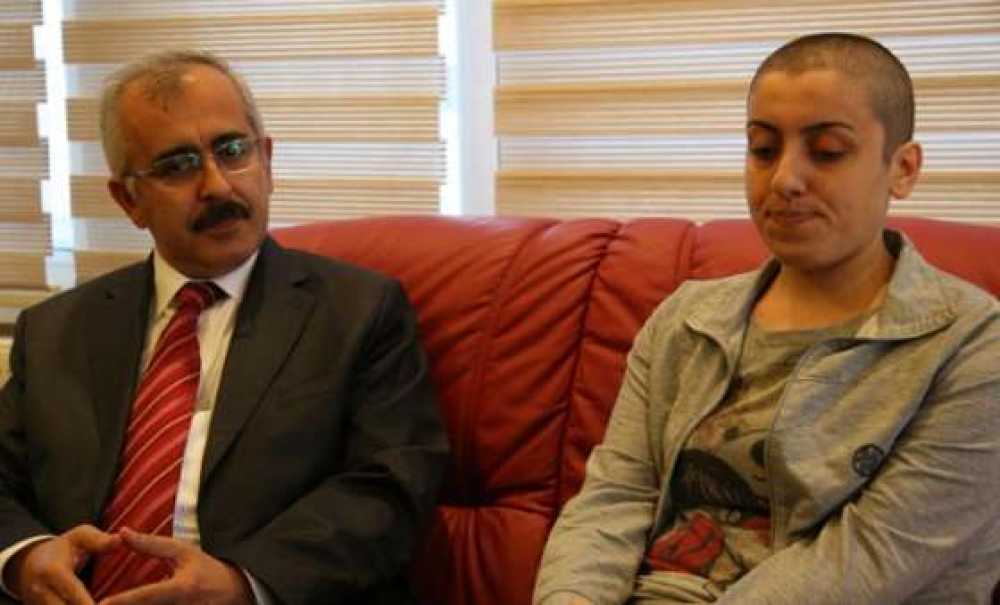 Kanser Hastası Genç Kıza Valilik Sahip Çıktı