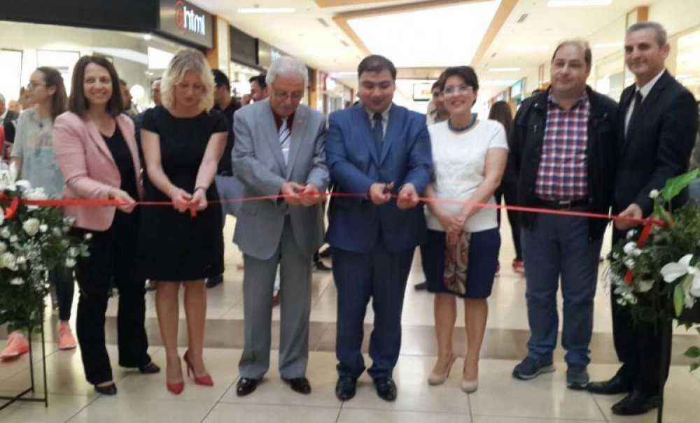 Uncular Süleyman Peker Ortaokulu'ndan Resim Sergisi