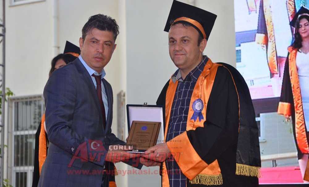 Çorlu Mühendislik Fakültesi'nden Mezuniyet Töreni