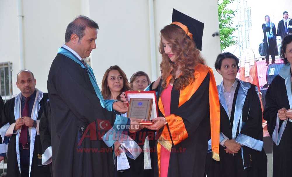 Çorlu Mühendislik Fakültesi'nden Mezuniyet Töreni