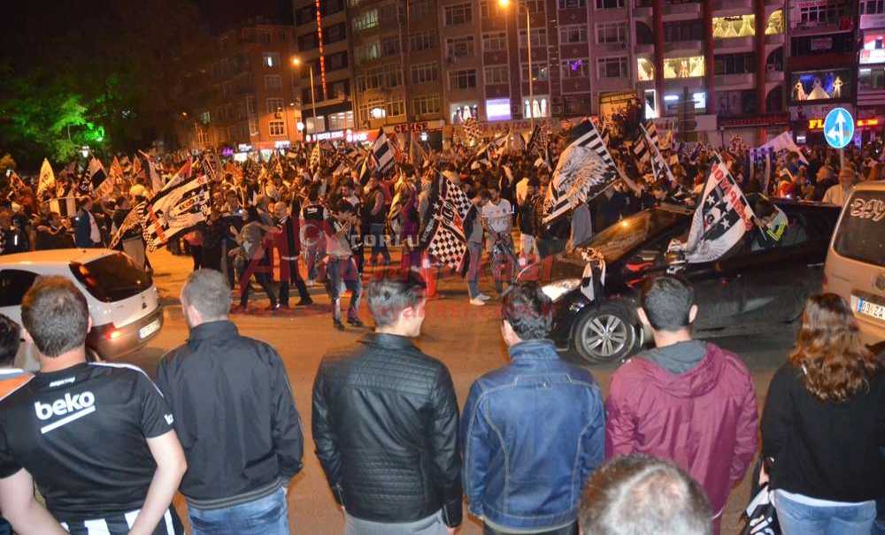 Çorlu'daki Beşiktaşlılardan Şampiyonluk Kutlaması