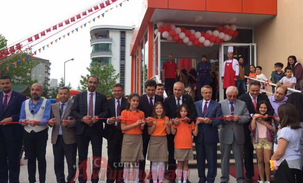 2,5 Milyonluk Spor Kompleksi Açıldı