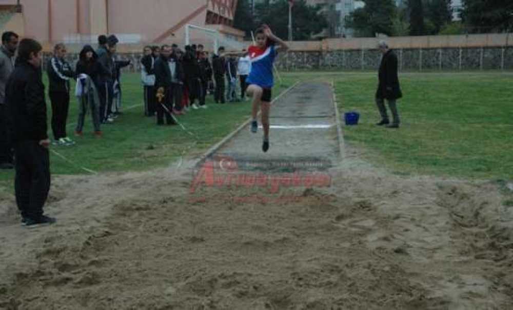 Okullar Arası Puanlı Atletizm Yarışmaları Başladı