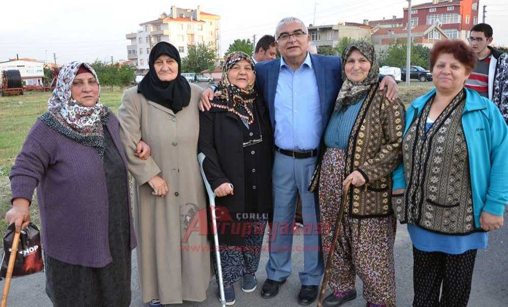 Çorlu Belediyesi'nden Mahallelerde İftar Yemeği