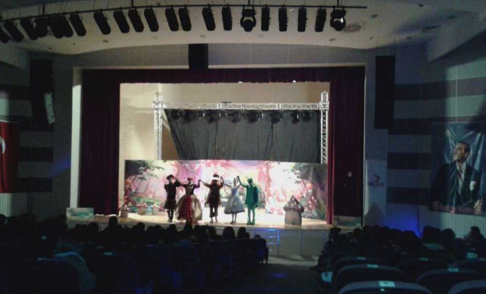 Kızılay Çorlu Şubesi'nden 15 Temmuz Şehitler İlkokulu'na Katkı