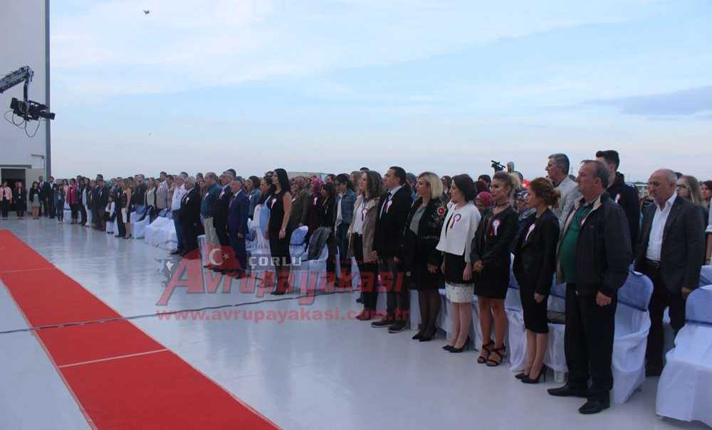 Özel Çorlu Nazmi Arıkan Fen Bilimleri Okulu'ndan Mezuniyet Töreni