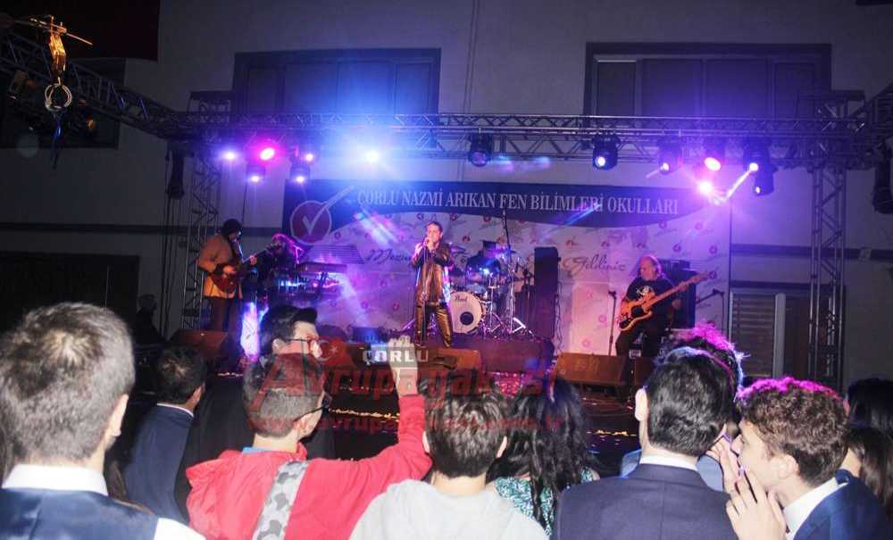 Özel Çorlu Nazmi Arıkan Fen Bilimleri Okulu'ndan Mezuniyet Töreni