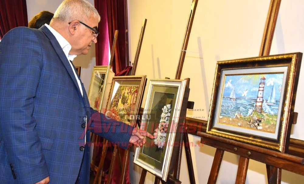 Belediye Kursiyerlerinden Yılsonu Sergisi