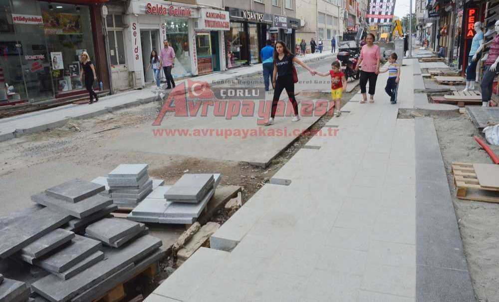Kumyol Caddesi'nde Esnafın Şikayeti Devam Ediyor