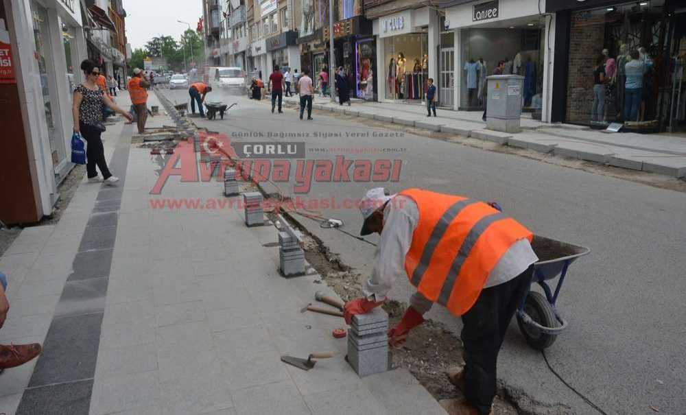 Kumyol Caddesi'nde Esnafın Şikayeti Devam Ediyor