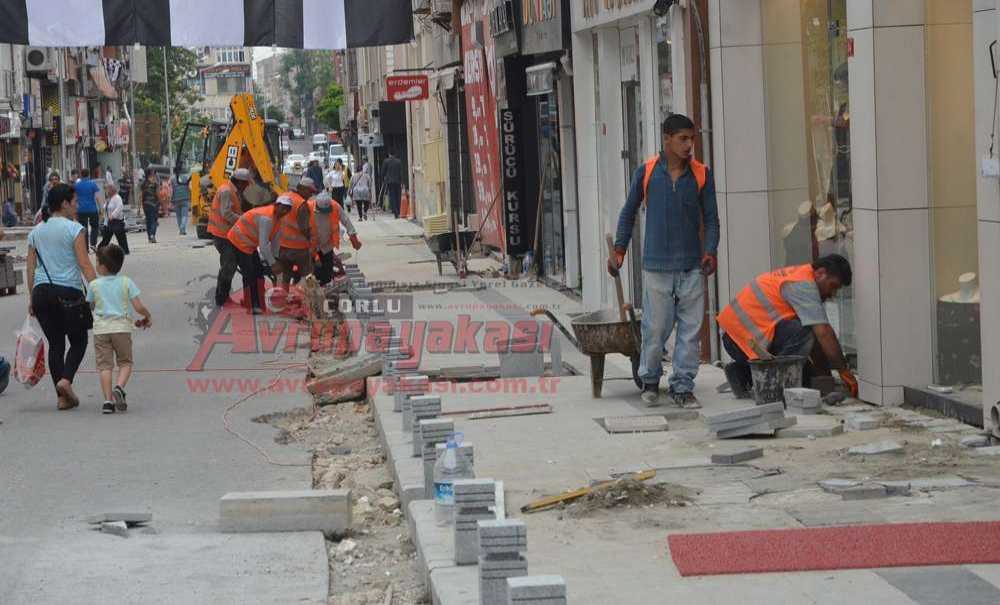 Kumyol Caddesi'nde Esnafın Şikayeti Devam Ediyor