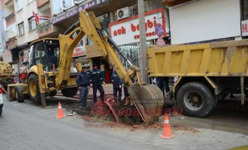 Aynı Yerlerde Su Ve Kanalizasyon Arızaları
