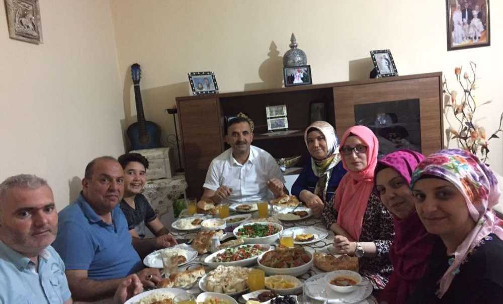 Ak Parti İftarda Gönül Sofraları Kuruyor