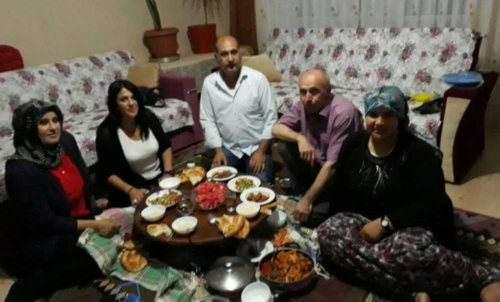 Ak Parti İftarda Gönül Sofraları Kuruyor