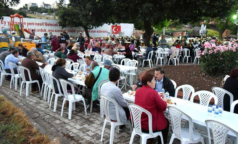 Çorlu Belediyesi'nden İftar Yemekleri