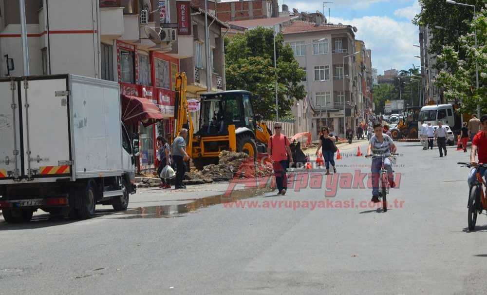 Kumyol Caddesi'nin İkinci Etabı Da Ulaşıma Kapandı