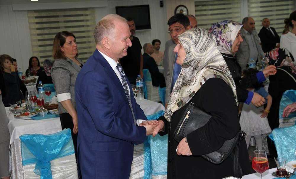 Vali Mehmet Ceylan Polis Eşleri Derneğinin Düzenlediği İftar Yemeğine Katıldı