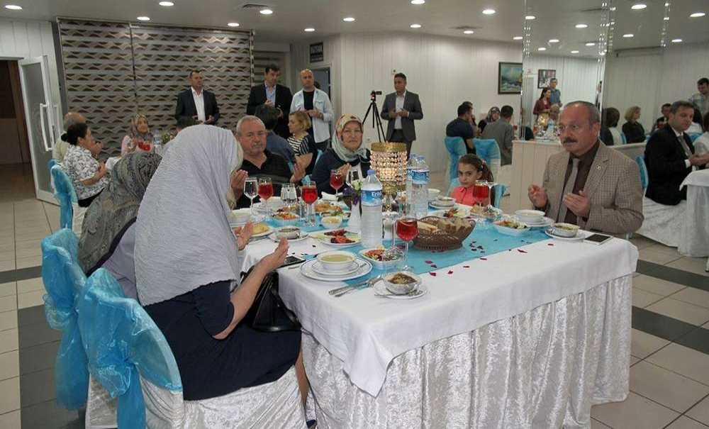 Vali Mehmet Ceylan Polis Eşleri Derneğinin Düzenlediği İftar Yemeğine Katıldı