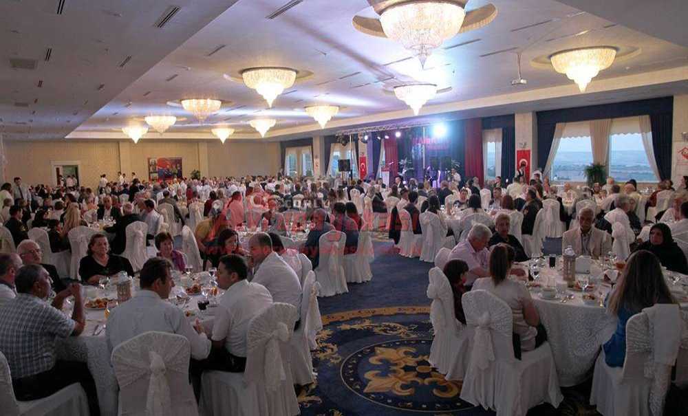 Vali Ceylan Şehit Aileleri Ve Gazilerle İftar Yemeğinde Buluştu