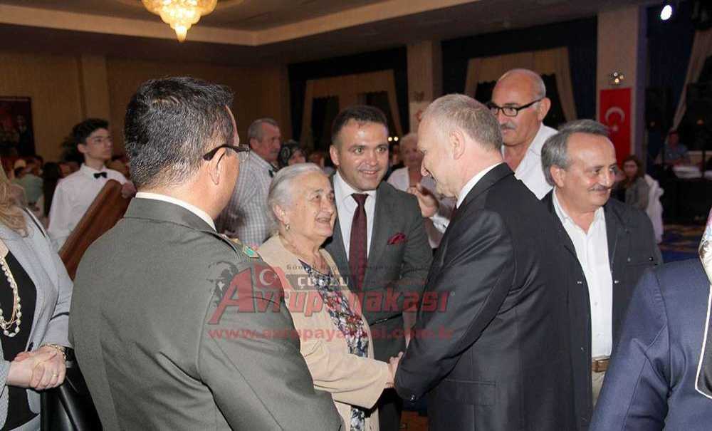 Vali Ceylan Şehit Aileleri Ve Gazilerle İftar Yemeğinde Buluştu