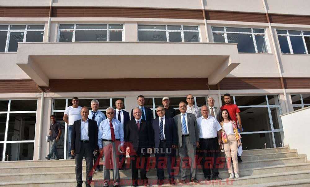 Başkan Albayrak Çorlu Spor Lisesi'ni Inceledi