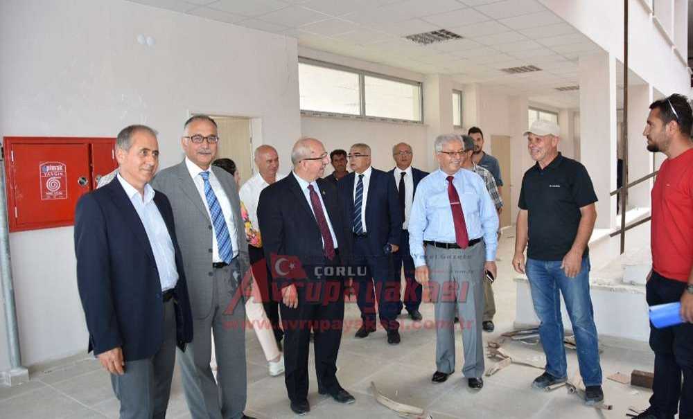 Başkan Albayrak Çorlu Spor Lisesi'ni Inceledi