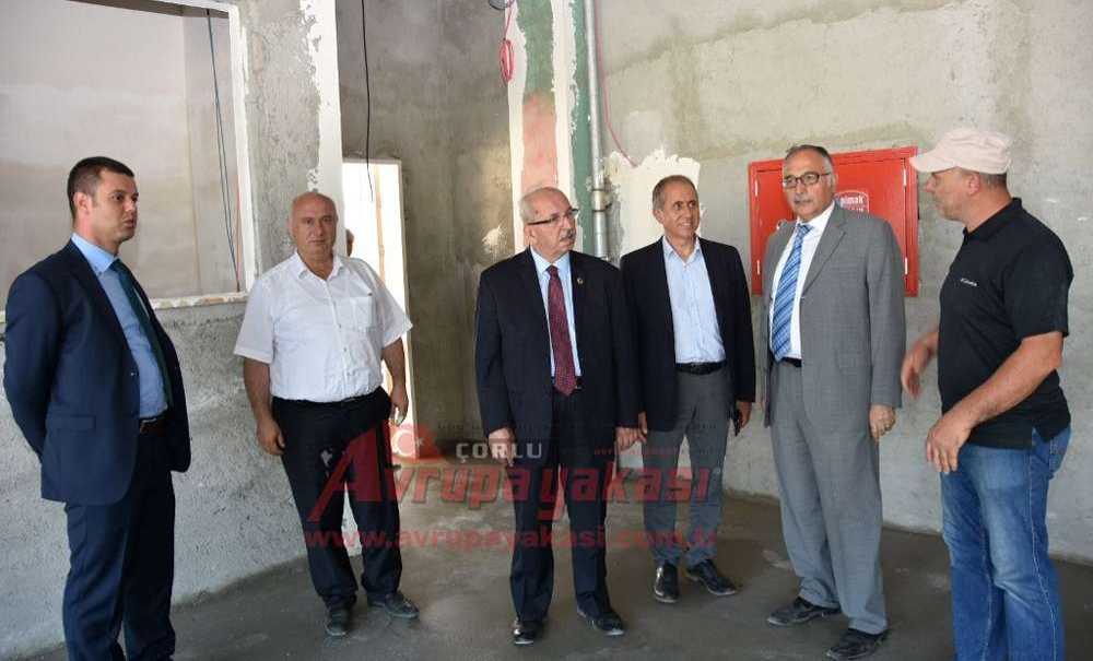 Başkan Albayrak Çorlu Spor Lisesi'ni Inceledi