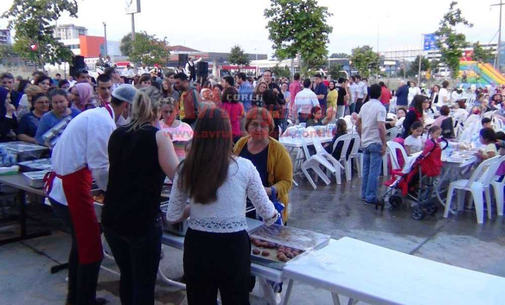 Kermes İftarlarına Yoğun Katılım