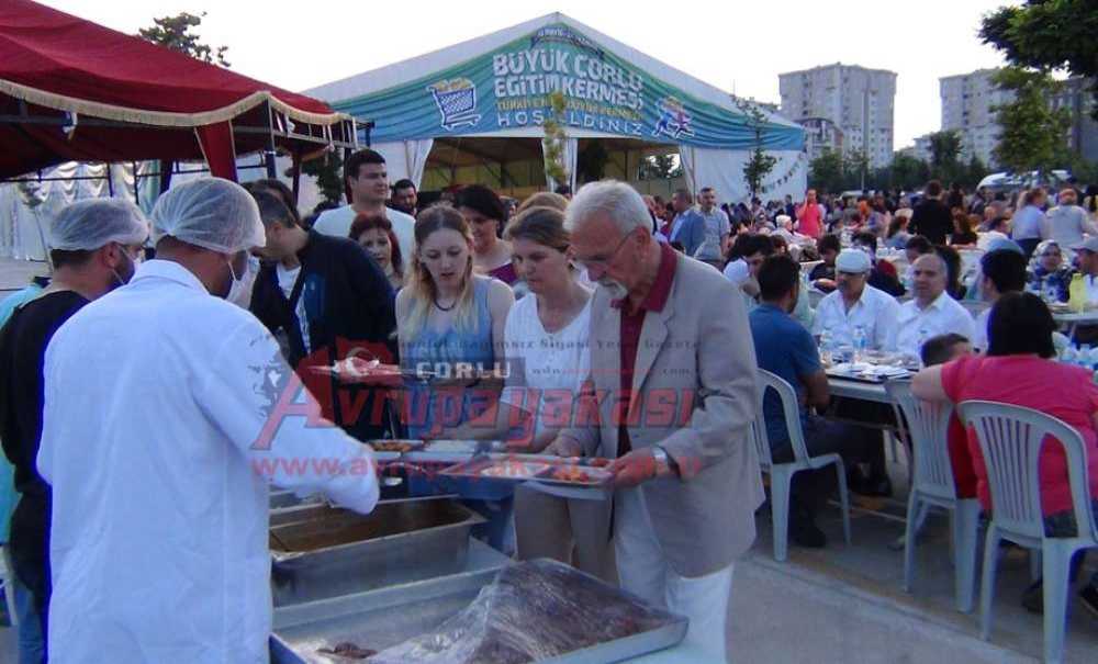 Kermes İftarlarına Yoğun Katılım
