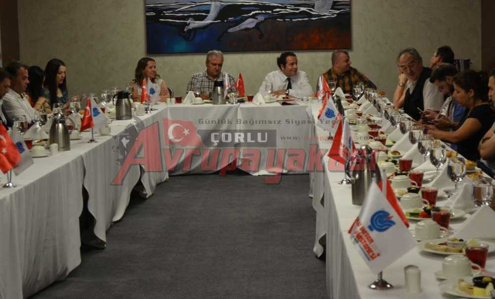 Özel Çorlu Vatan Hastanesi'nden İftar Yemeği