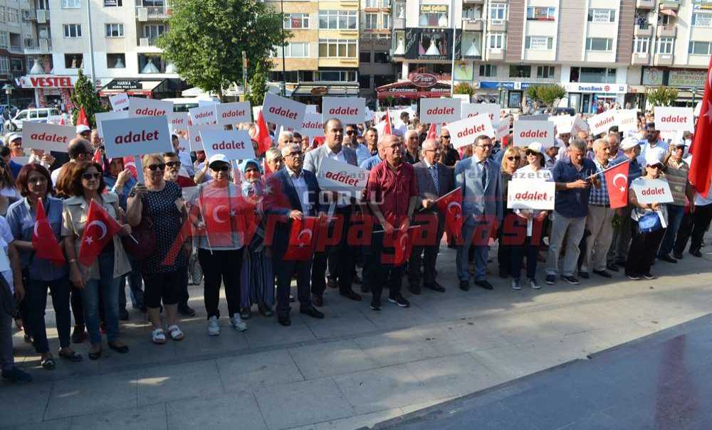 Chp Çorlu İlçe Örgütü'nden Adalet Yürüyüşü Chp Tekirdağ Milletvekili Emre Köprülü: “Çağdaş, Demokratik Türkiye Cumhuriyeti'ne Yürüyüşümüz Kararlılıkla Devam Edecektir”