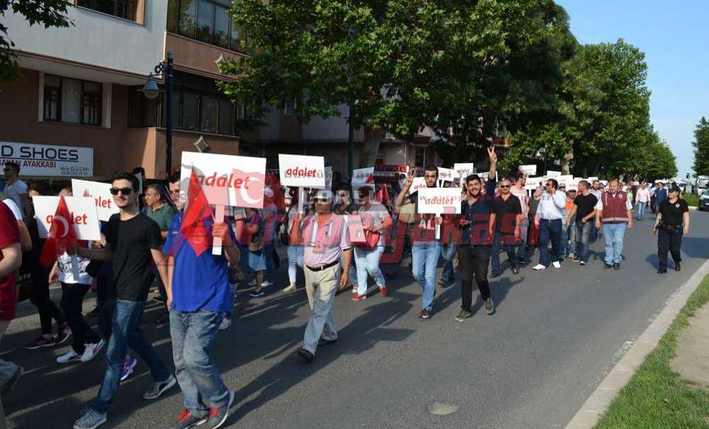 Chp Çorlu İlçe Örgütü'nden Adalet Yürüyüşü Chp Tekirdağ Milletvekili Emre Köprülü: “Çağdaş, Demokratik Türkiye Cumhuriyeti'ne Yürüyüşümüz Kararlılıkla Devam Edecektir”