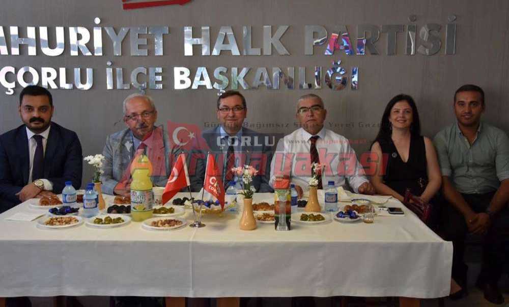Başkan Albayrak Partisinin Çorlu Ve Ergene Örgütleri Ile Bayramlaştı