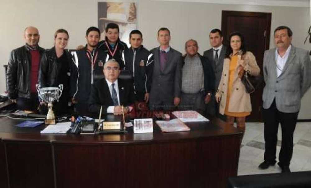 Çorlulu Hentbolcular Türkiye Şampiyonu Oldu