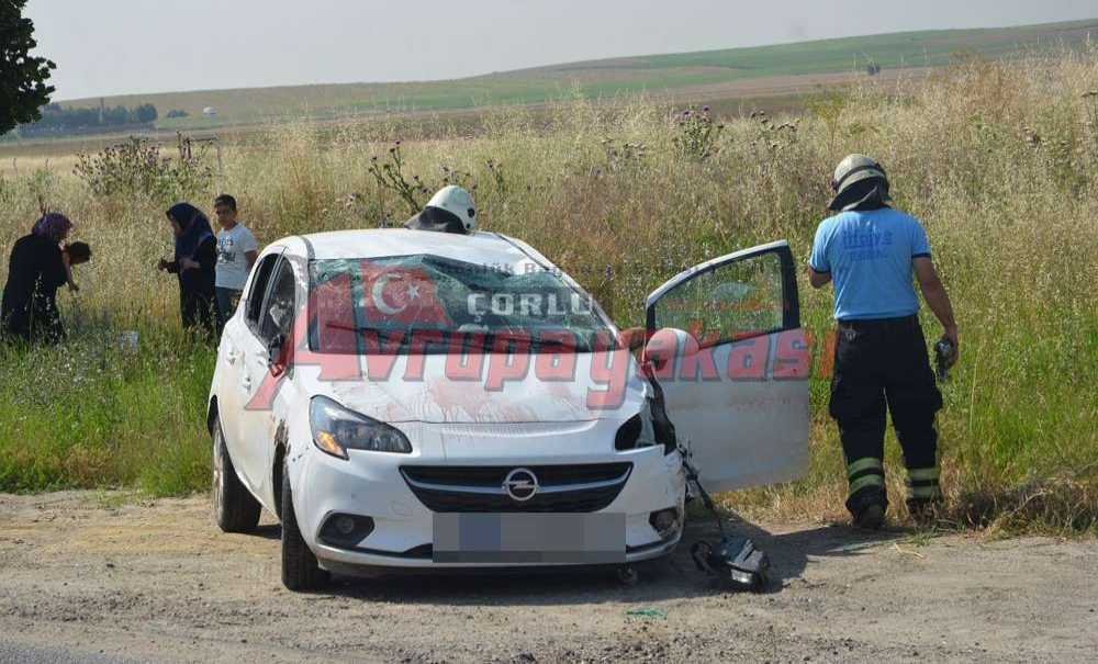 Arıza Yapan Araca Çarpan Otomobil Takla Attı: 2 Yaralı
