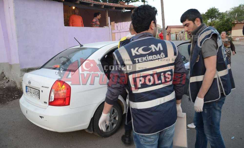 Sattığı Uyuşturucunun Parasını Ödemeyen Gençlerin Otomobilini Gasp Etti